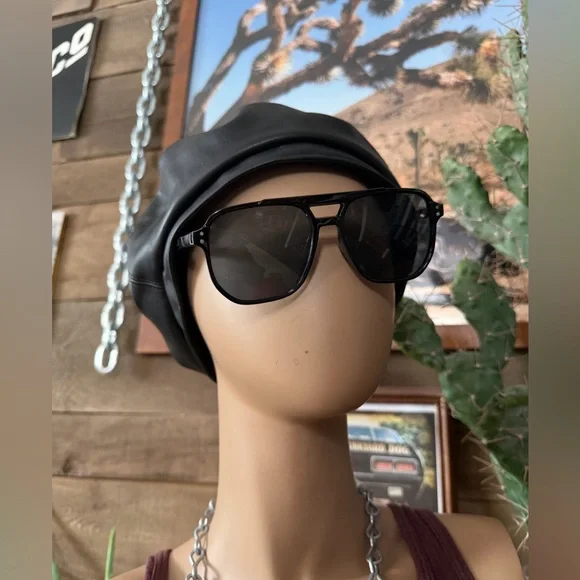 Smoke Aviator - Picture 2 of 2